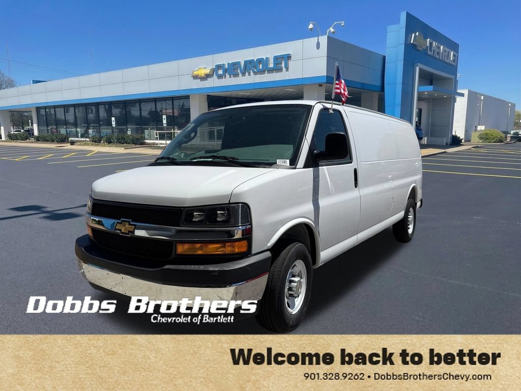 New 2026 Chevrolet Express 3500 Extended w/ Chrome Appearance Package RWD image 3