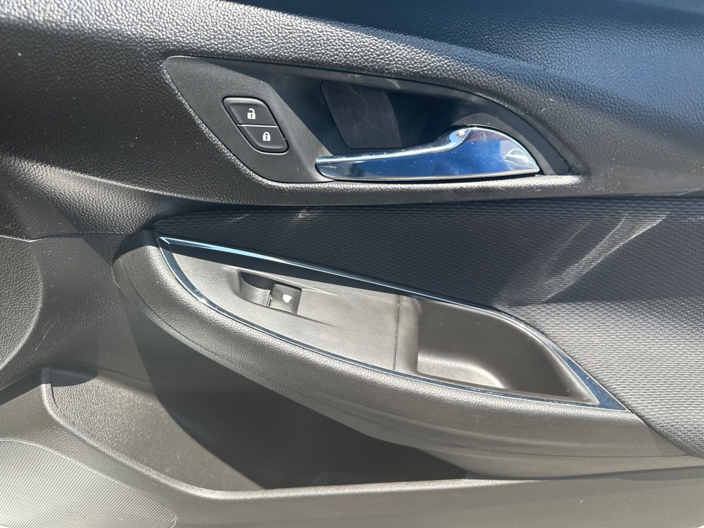 Used 2017 Chevrolet Cruze LS image 11