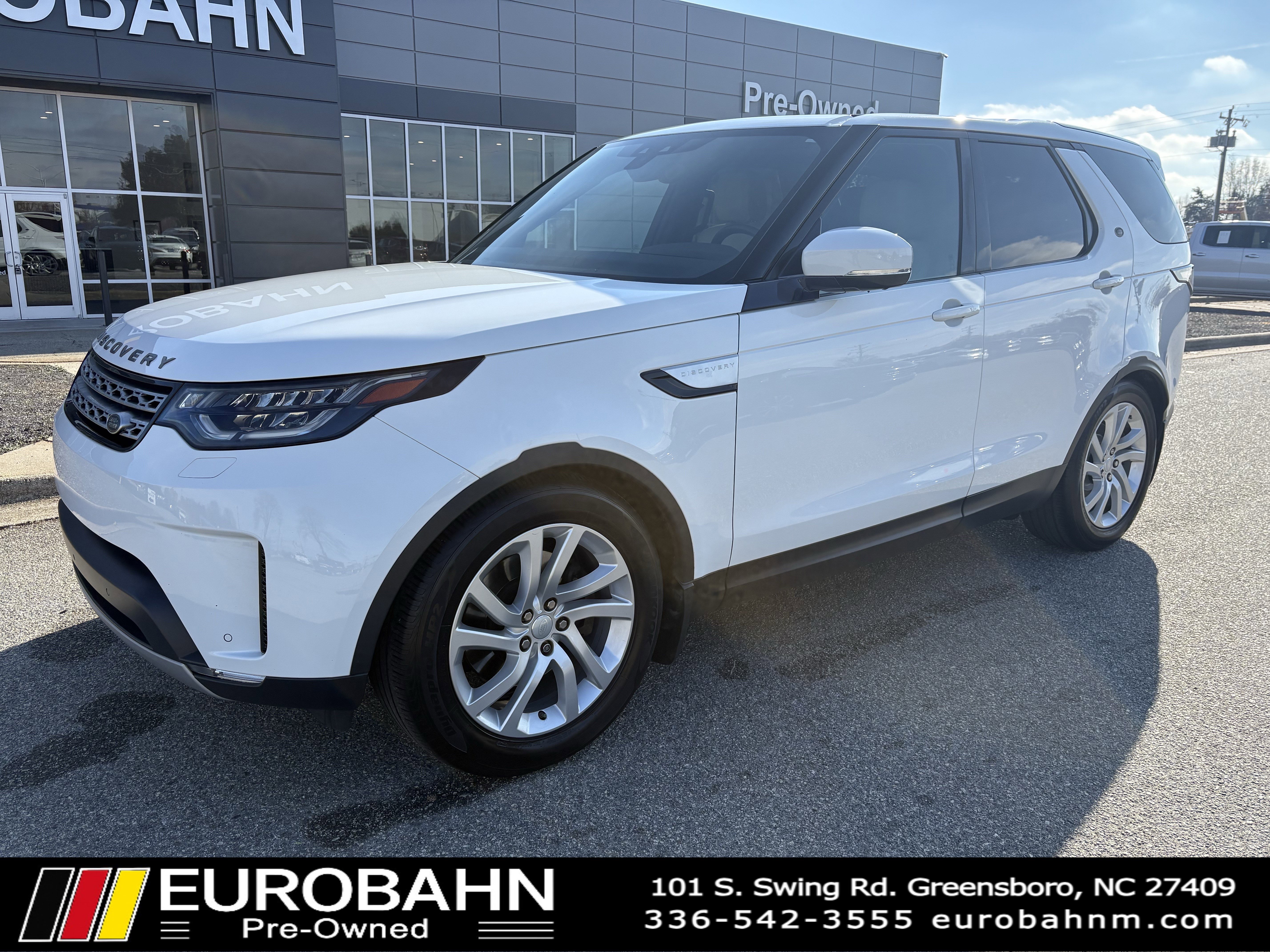 Used 2017 Land Rover Discovery HSE image 26