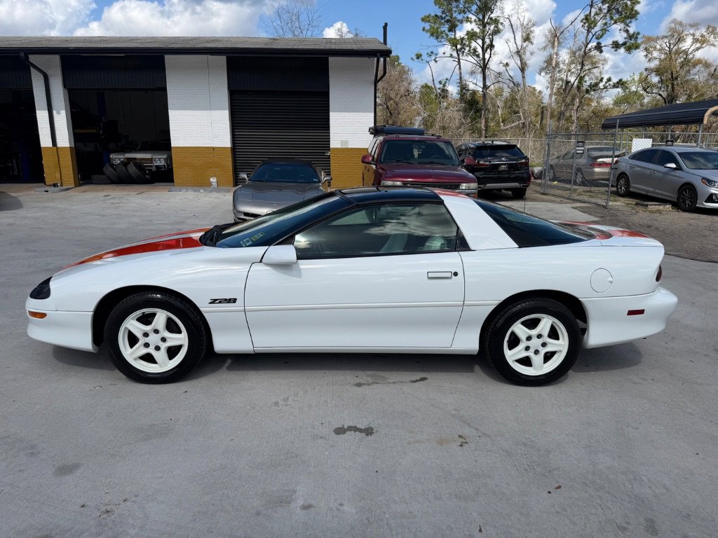 Used 1997 Chevrolet Camaro Z28 w/ Preferred Equipment Group 2 RWD image 2