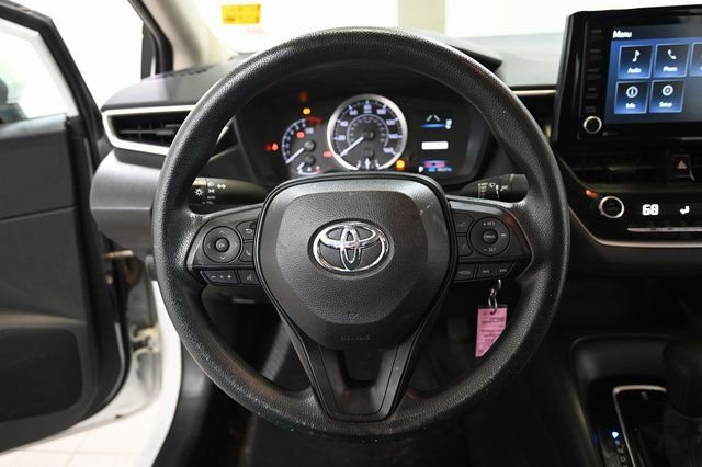 Used 2022 Toyota Corolla LE image 4