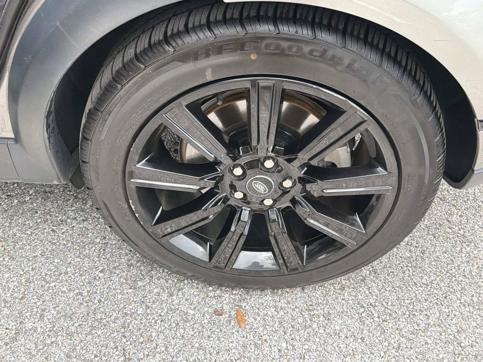 Used 2021 Land Rover Range Rover AWD/4WD image 11