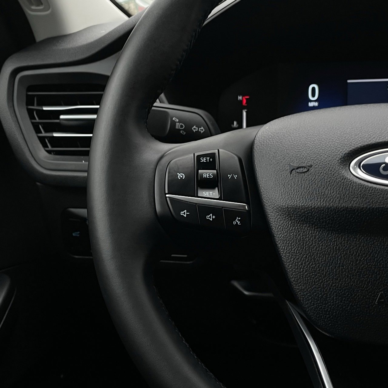 Used 2024 Ford Escape Active image 13