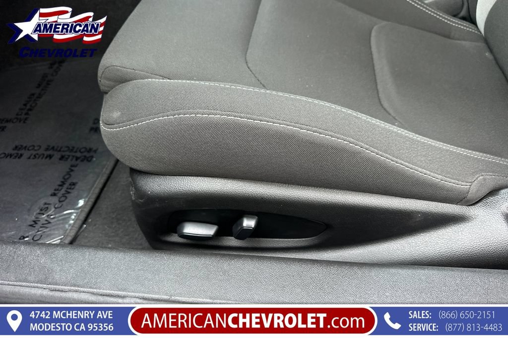 Used 2021 Chevrolet Camaro LT RWD image 14