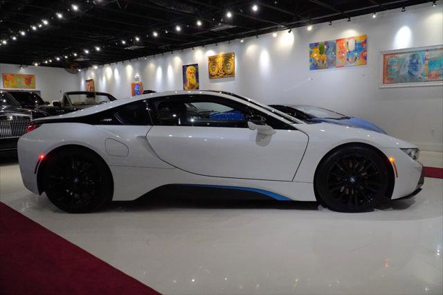 Used 2019 BMW i8 Coupe image 19