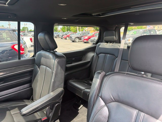 Used 2022 Jeep Wagoneer Series III w/ Premium Group I AWD/4WD image 19