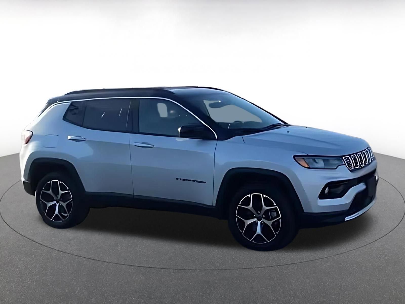 Used 2025 Jeep Compass Limited image 8