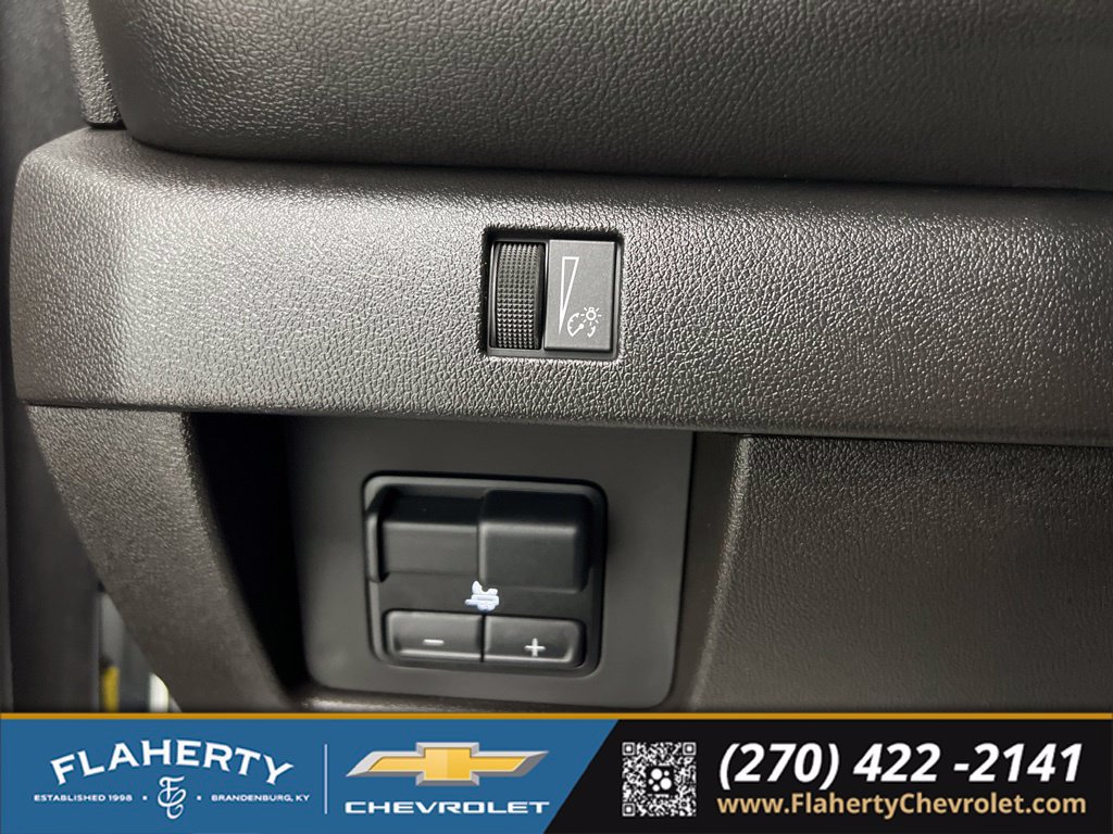 Used 2023 Chevrolet Colorado LT w/ LT Convenience Package II AWD/4WD image 23