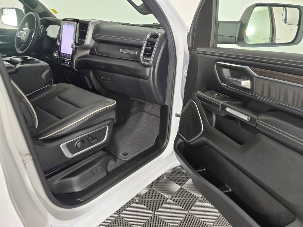 Used 2025 RAM 1500 Laramie image 38