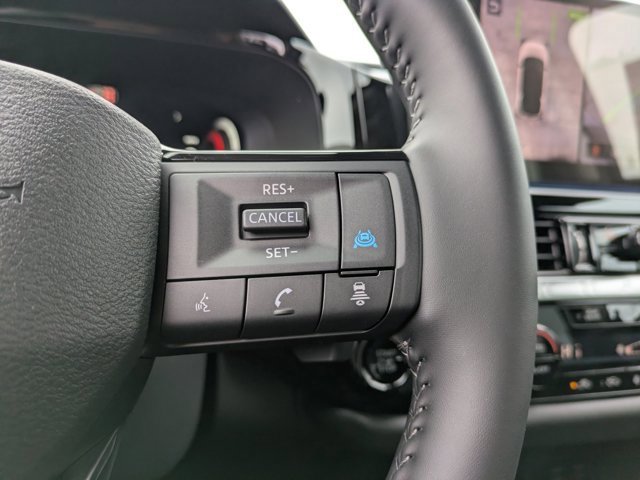 New 2026 Nissan Pathfinder SL image 12