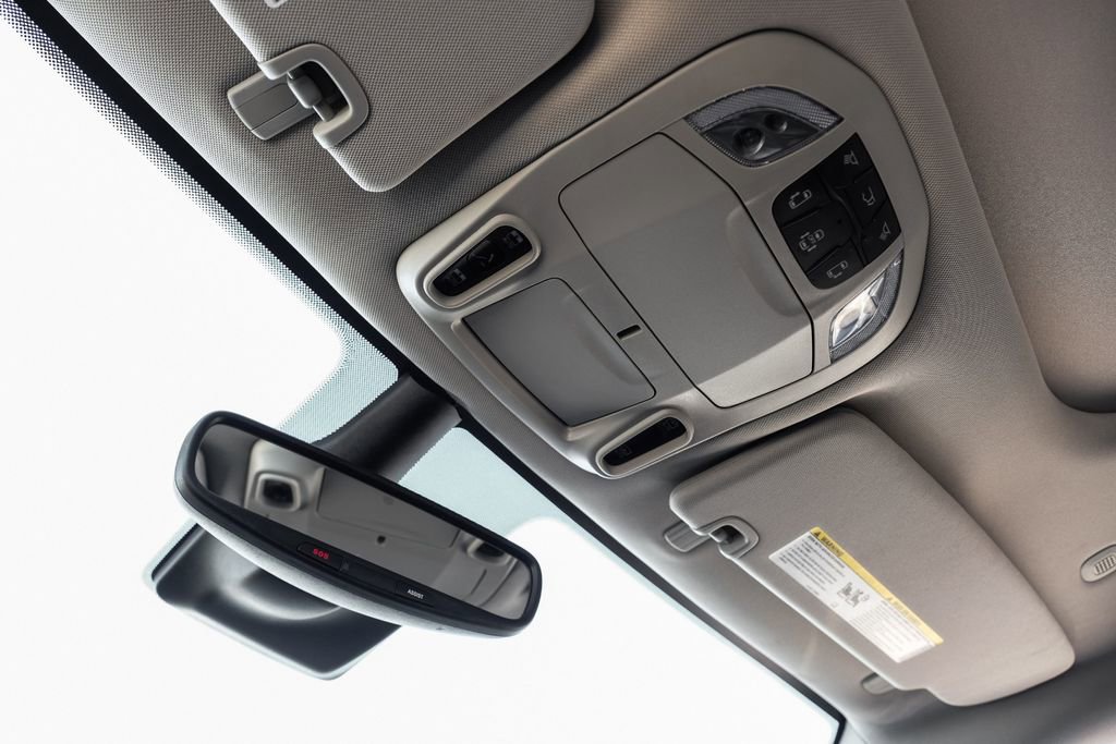 Used 2023 Chrysler Pacifica Limited image 27