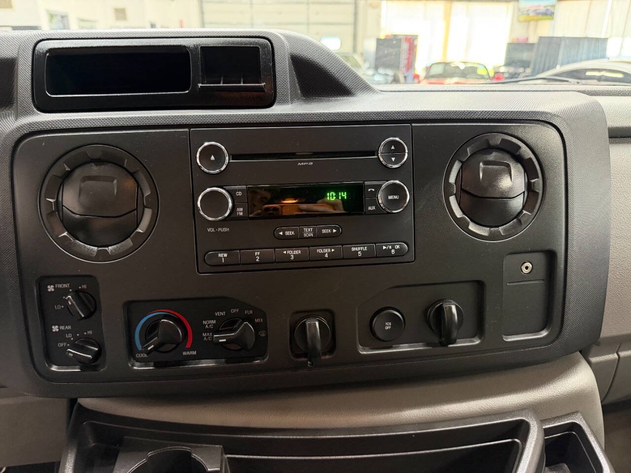 Used 2014 Ford E-350 and Econoline 350 XLT RWD image 20