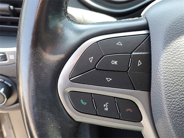 Used 2021 Jeep Cherokee Latitude Plus image 11