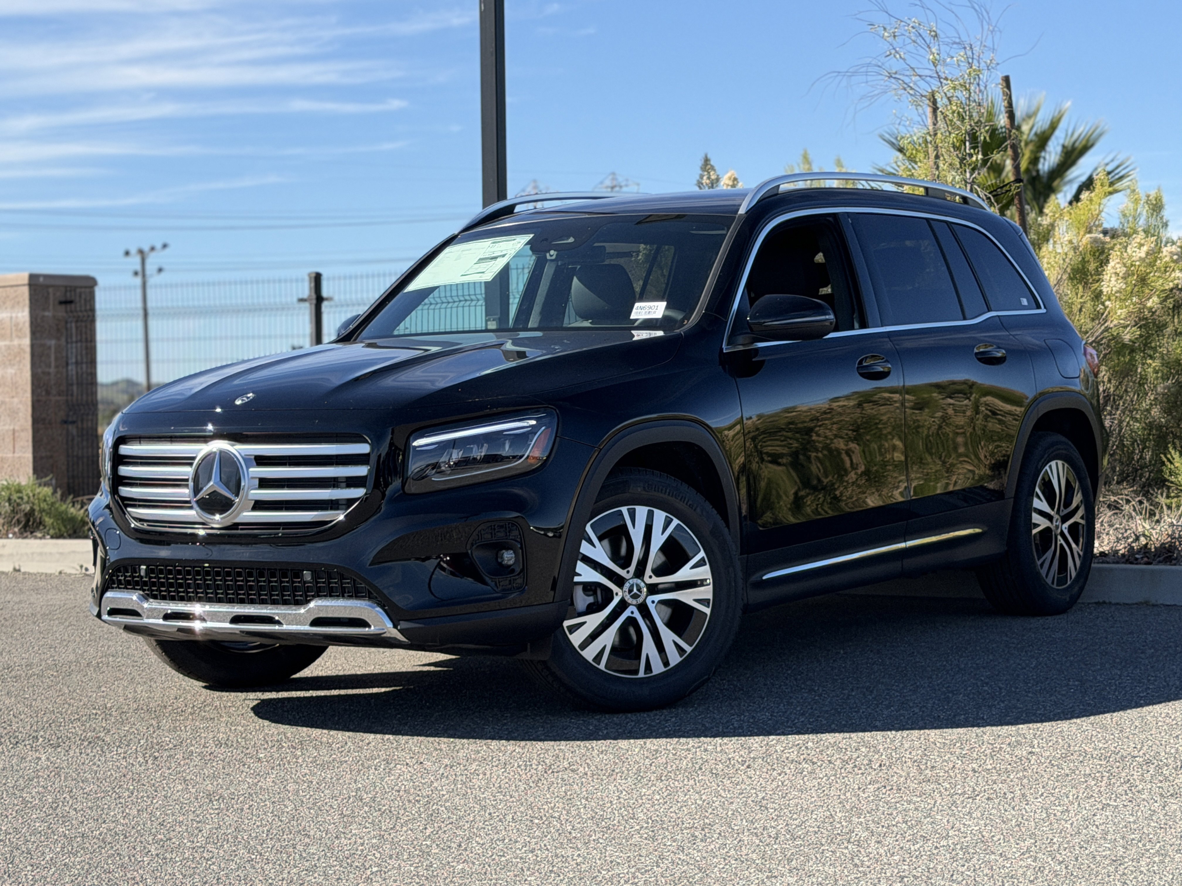 New 2026 Mercedes-Benz GLB 250 4MATIC image 2