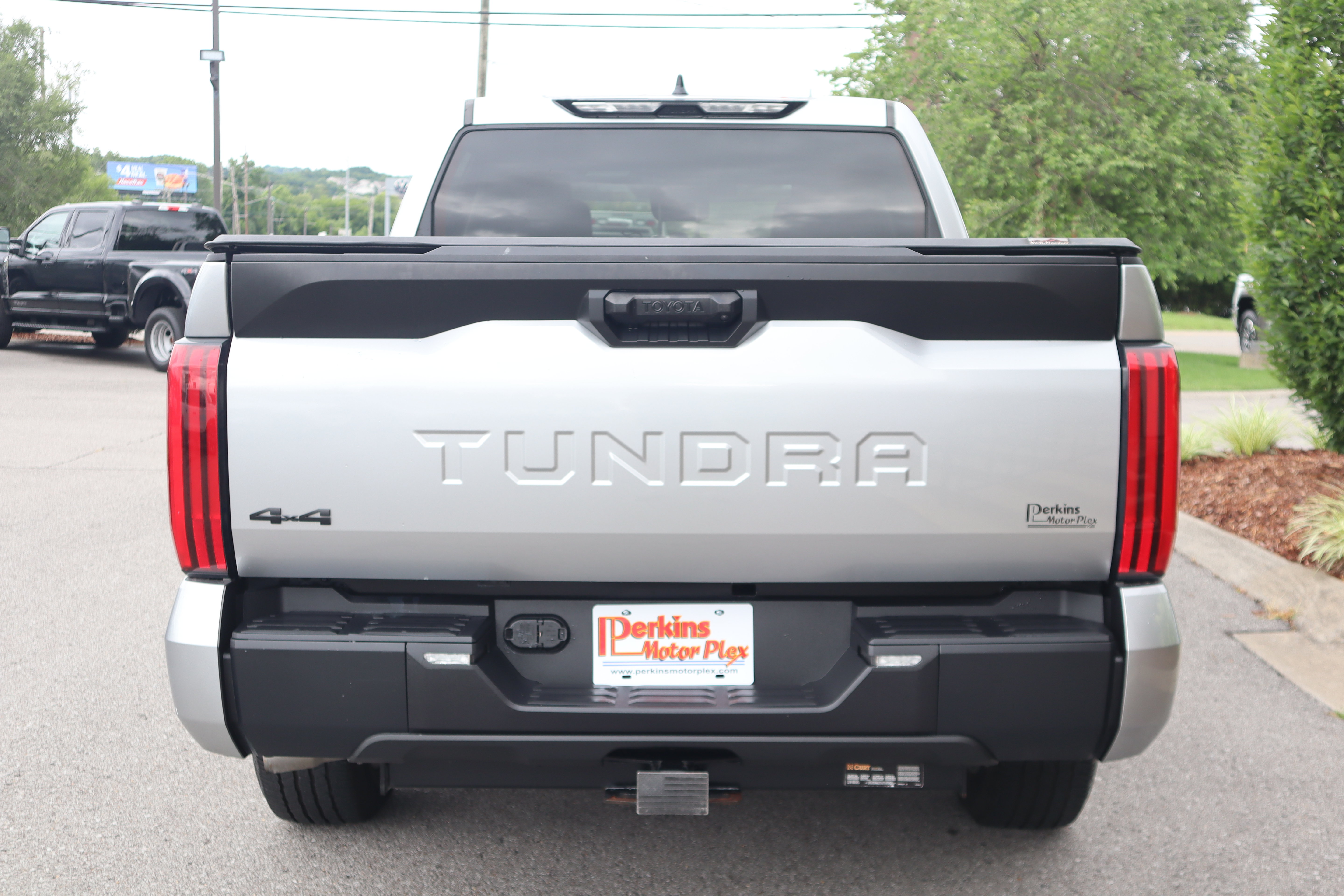 Used 2023 Toyota Tundra SR AWD/4WD image 8