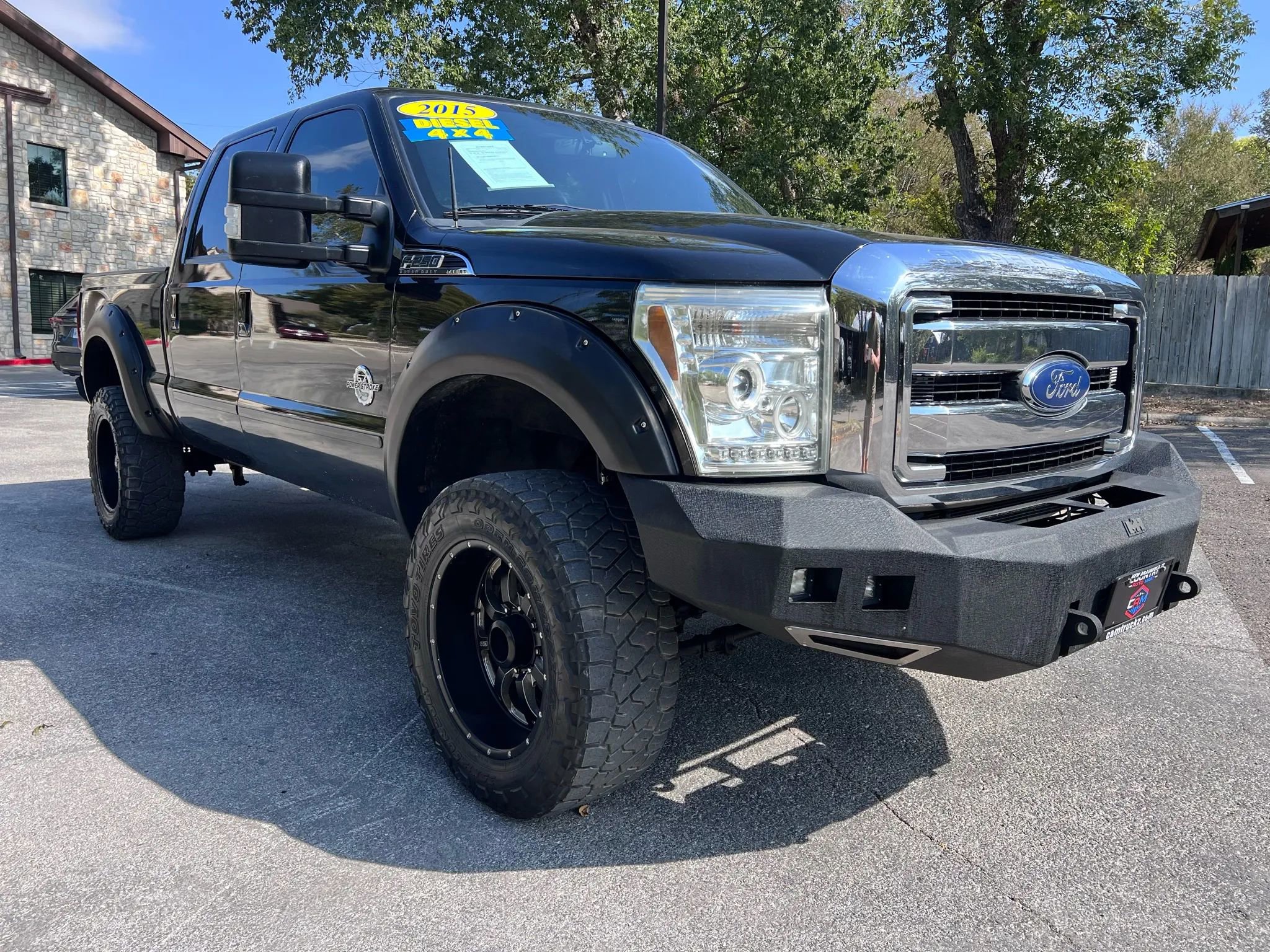 Used 2015 Ford F250 Lariat w/ Lariat Interior Package image 3