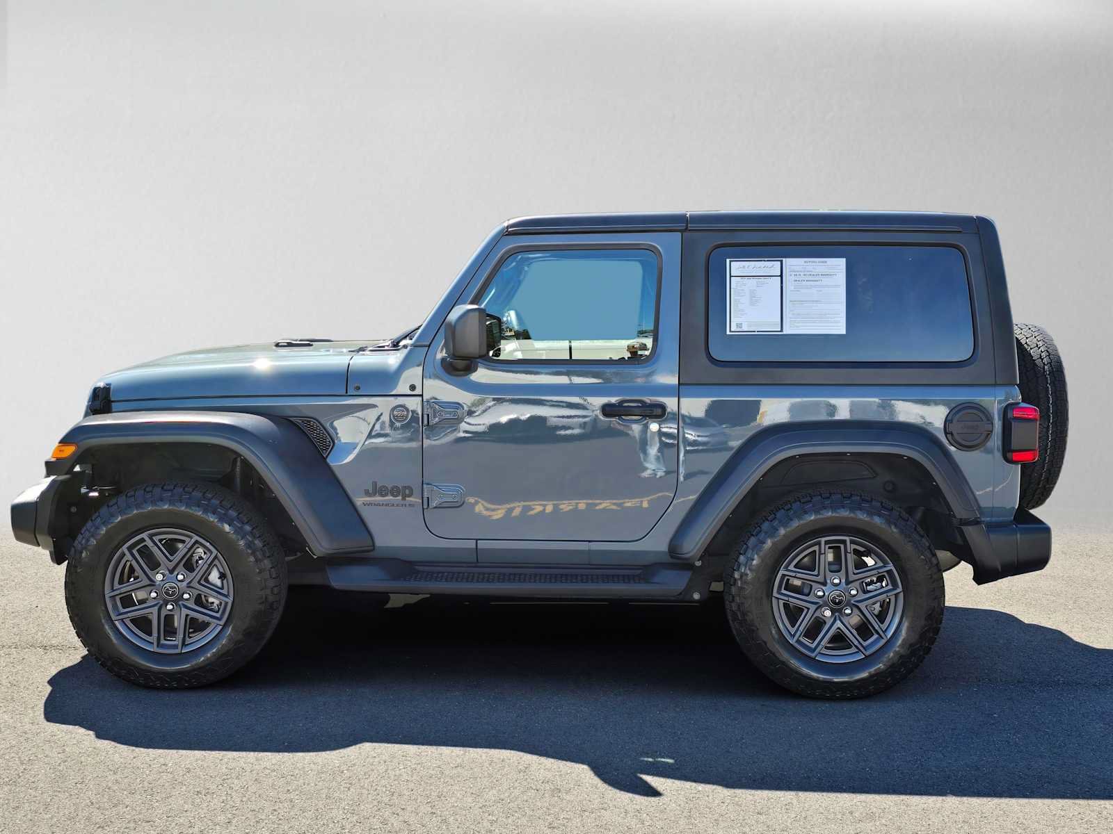 Used 2024 Jeep Wrangler Sport AWD/4WD image 6