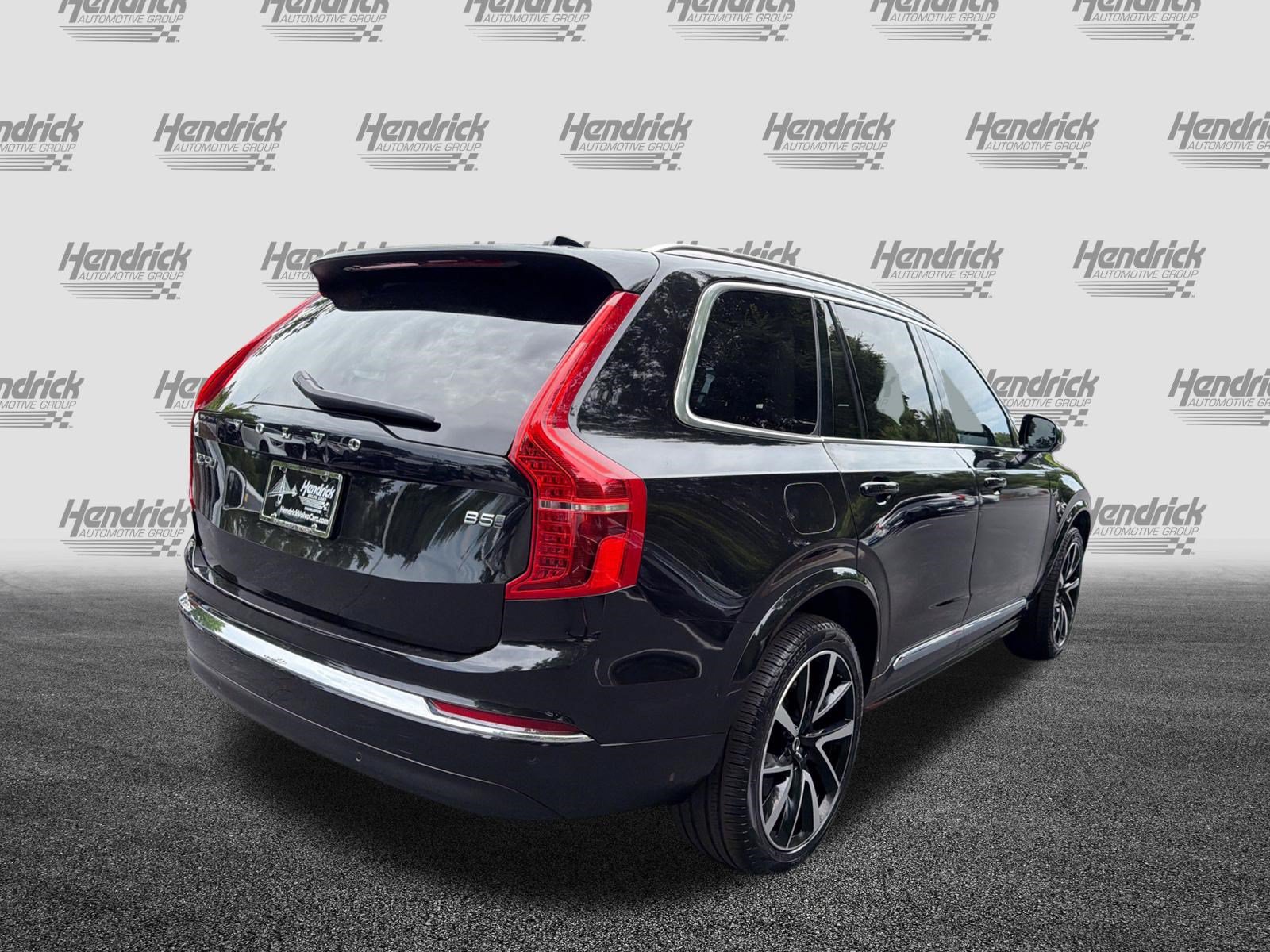Certified 2023 Volvo XC90 B5 Plus AWD/4WD image 10