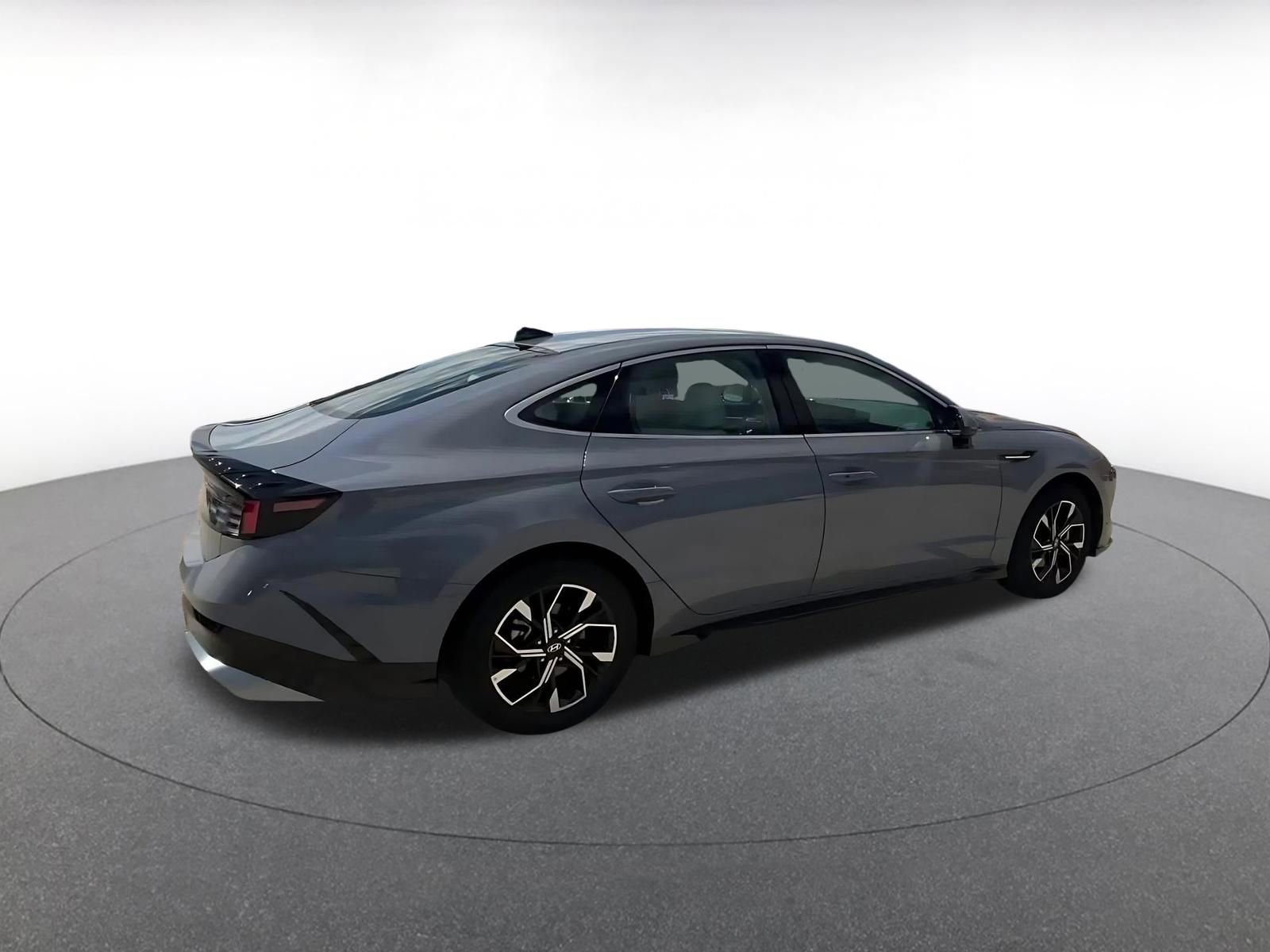 Used 2025 Hyundai Sonata SEL FWD image 15