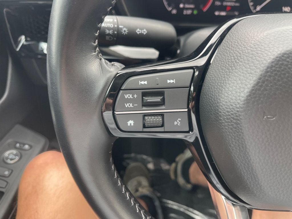 Used 2025 Honda CR-V EX-L image 16