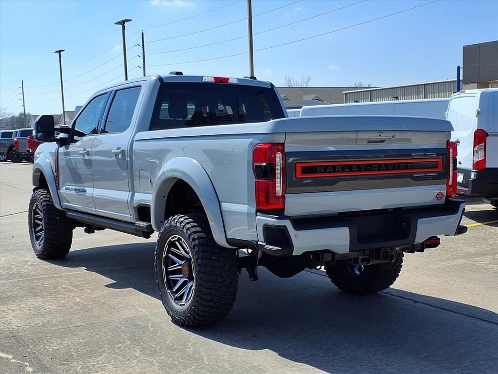 New 2026 Ford F250 Lariat w/ Black Appearance Package image 4