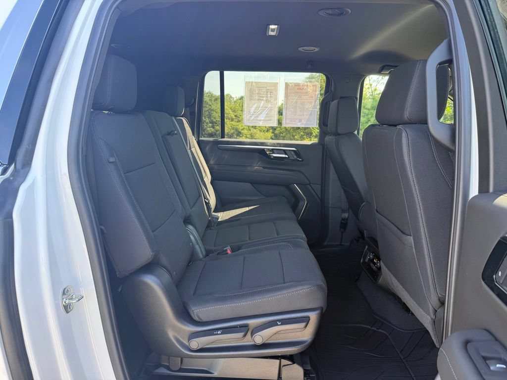 Used 2026 Chevrolet Suburban LS AWD/4WD image 17