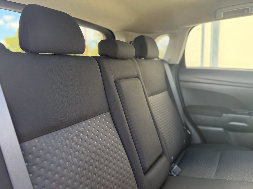 Used 2011 Mitsubishi Outlander Sport SE AWD/4WD image 9