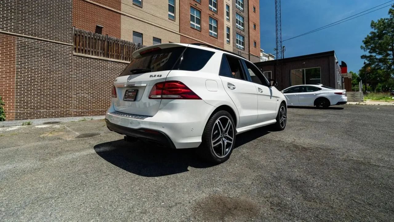 Used 2017 Mercedes-Benz GLE 43 AMG 4MATIC w/ Premium 2 Package image 3