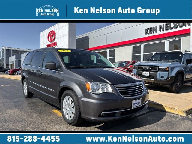 Used 2015 Chrysler Town & Country Touring w/ Driver Convenience Group image 1