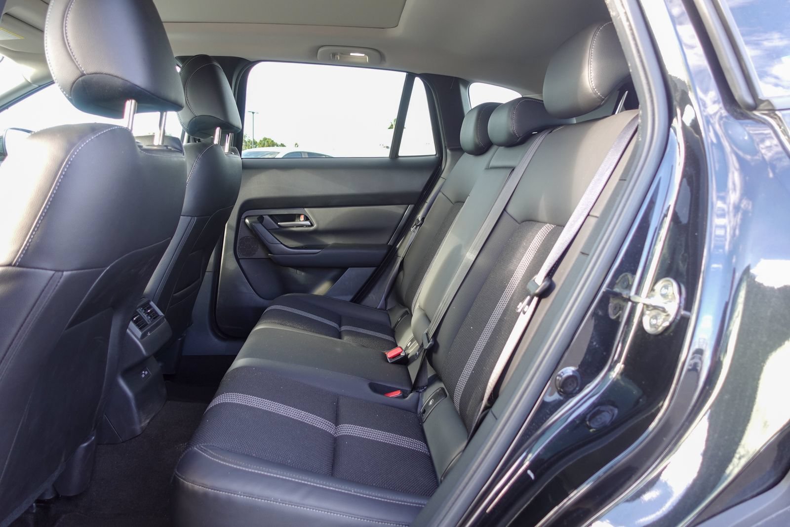 Used 2026 MAZDA CX-50 AWD 2.5 S w/ Preferred Pkg image 14
