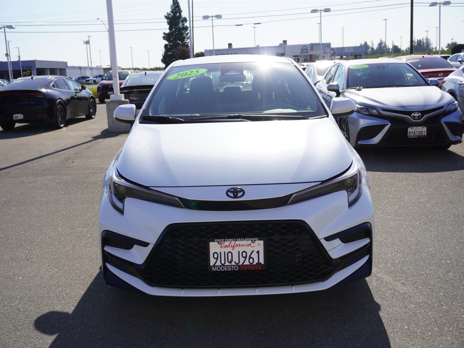 Used 2025 Toyota Corolla SE AWD/4WD image 7