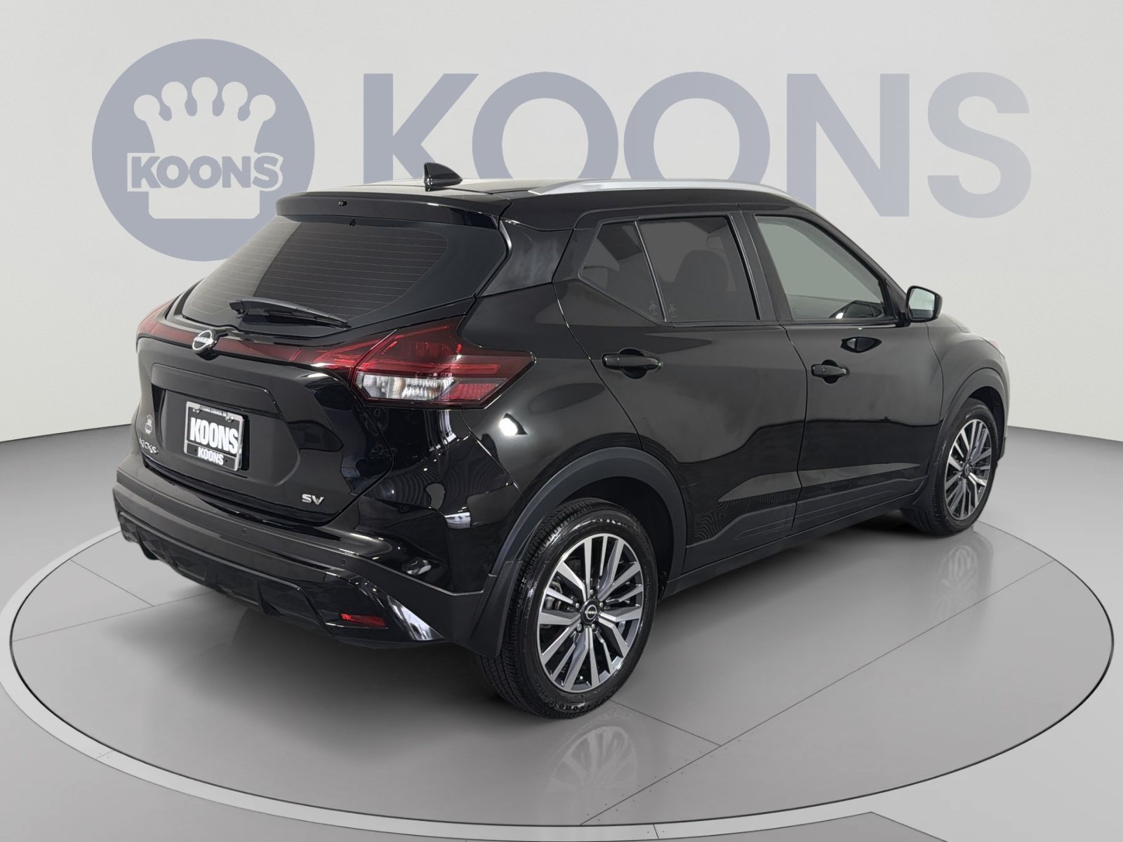 Used 2024 Nissan Kicks SV FWD image 7