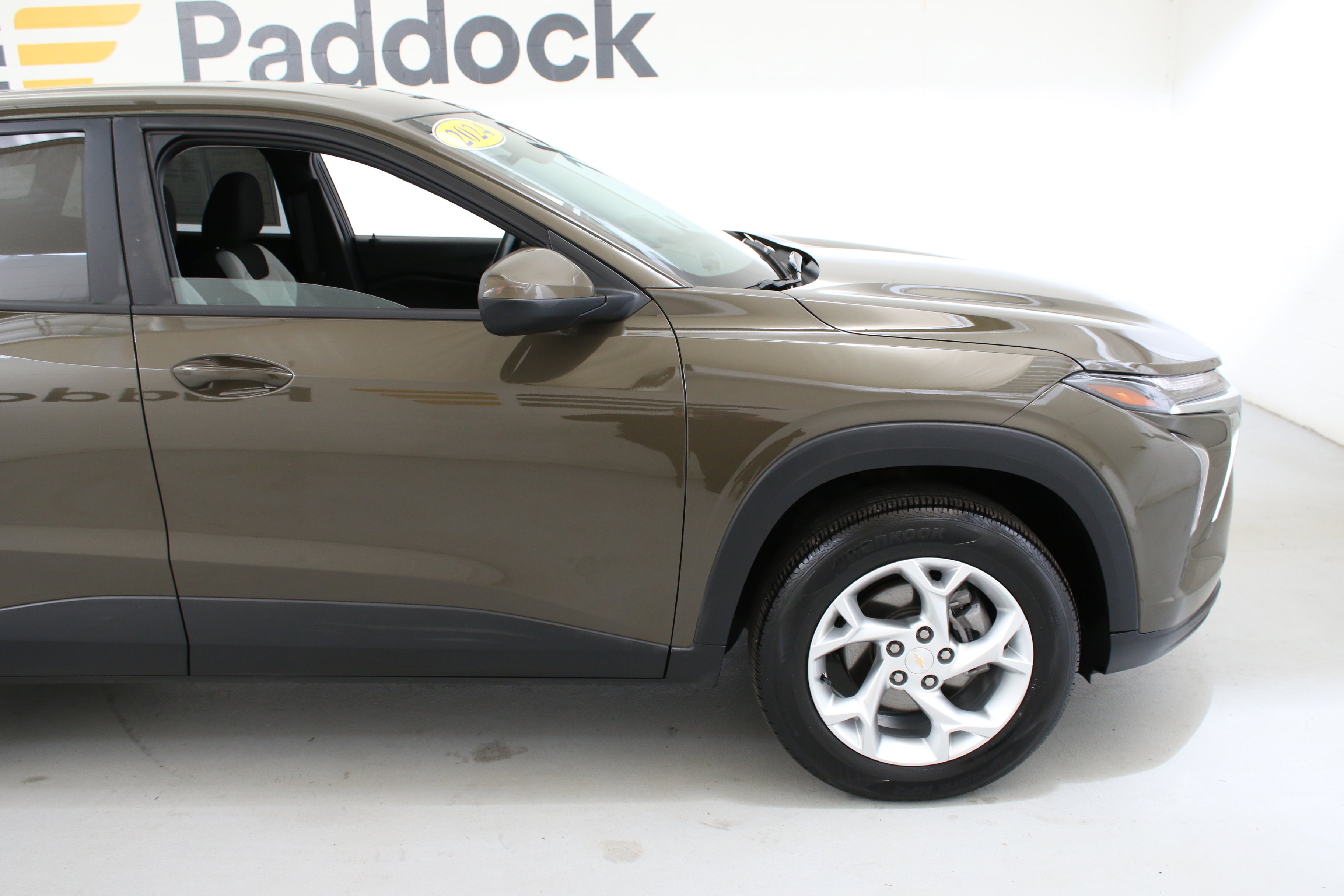 Used 2024 Chevrolet Trax LS w/ LS Convenience Package FWD image 11