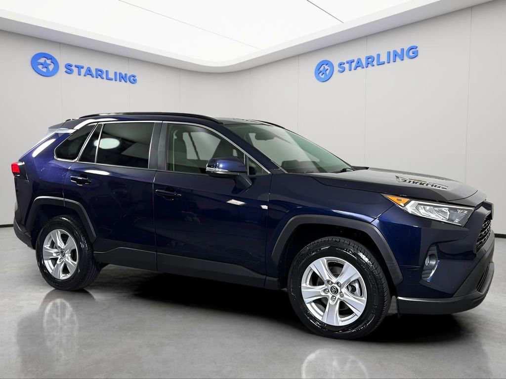 Used 2019 Toyota RAV4 XLE w/ Convenience Package FWD image 12