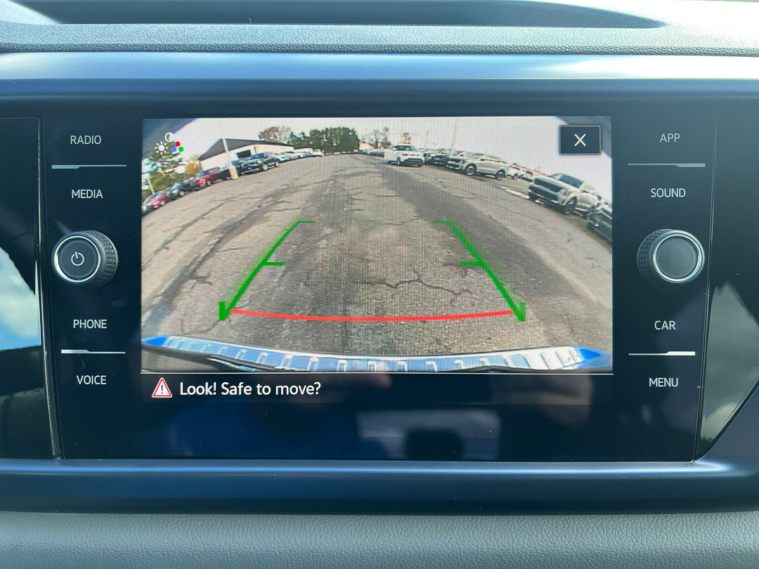 Used 2023 Volkswagen Taos SE image 19