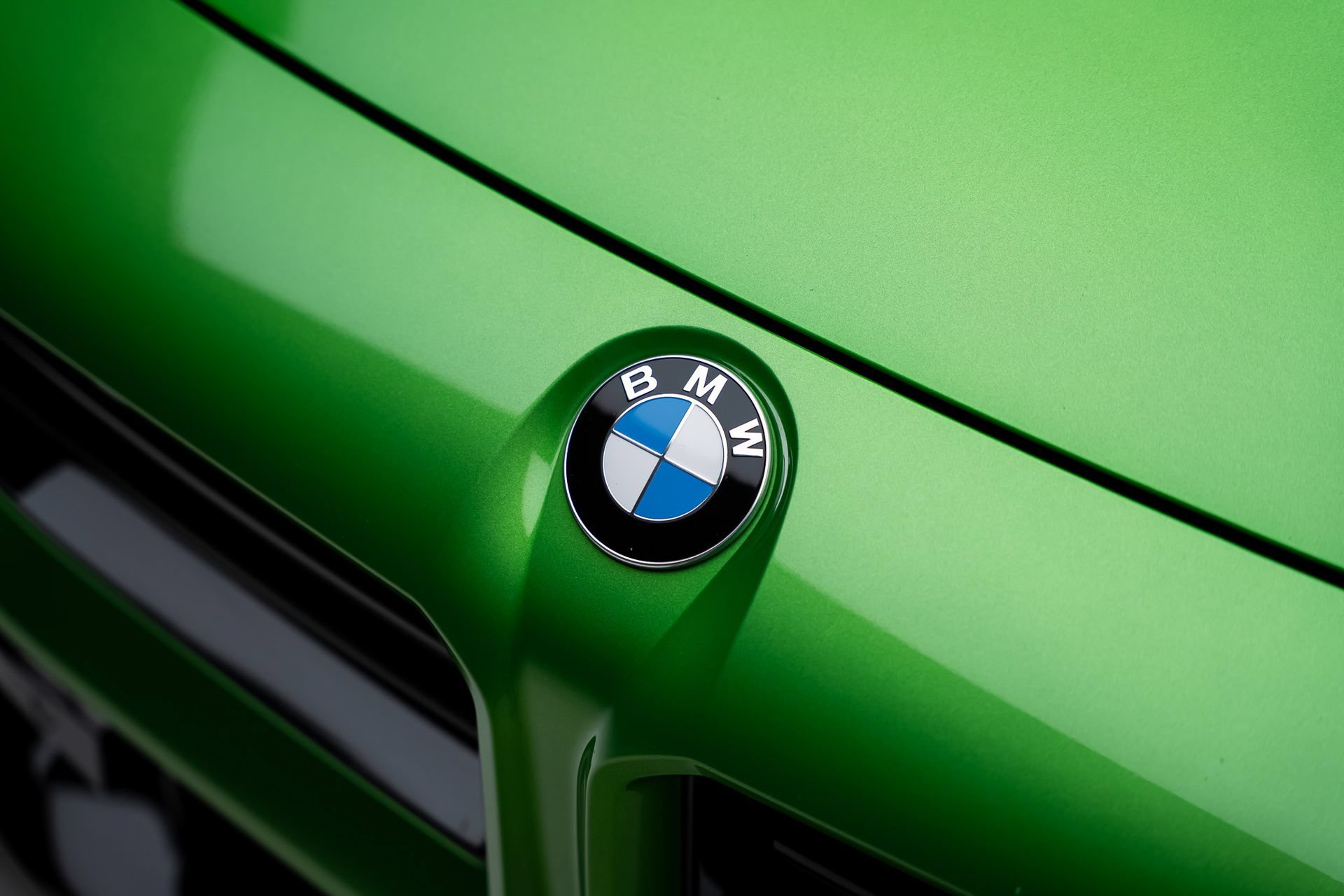 Used 2025 BMW M2 w/ Lighting Package RWD image 13