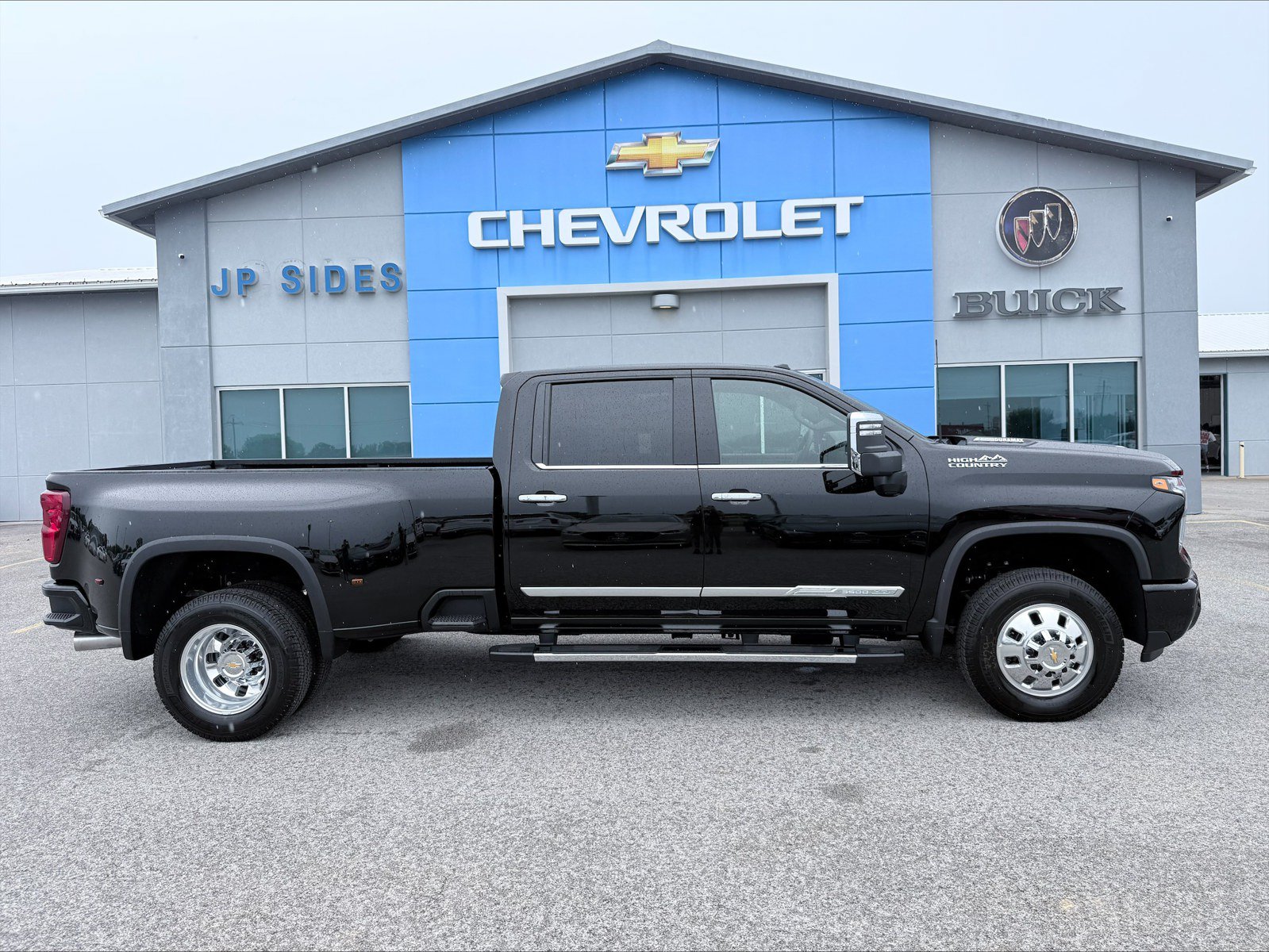 New 2026 Chevrolet Silverado 3500 High Country w/ High Country Premium Package AWD/4WD image 8