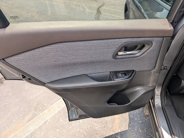 Certified 2023 Nissan Rogue SV AWD/4WD image 11