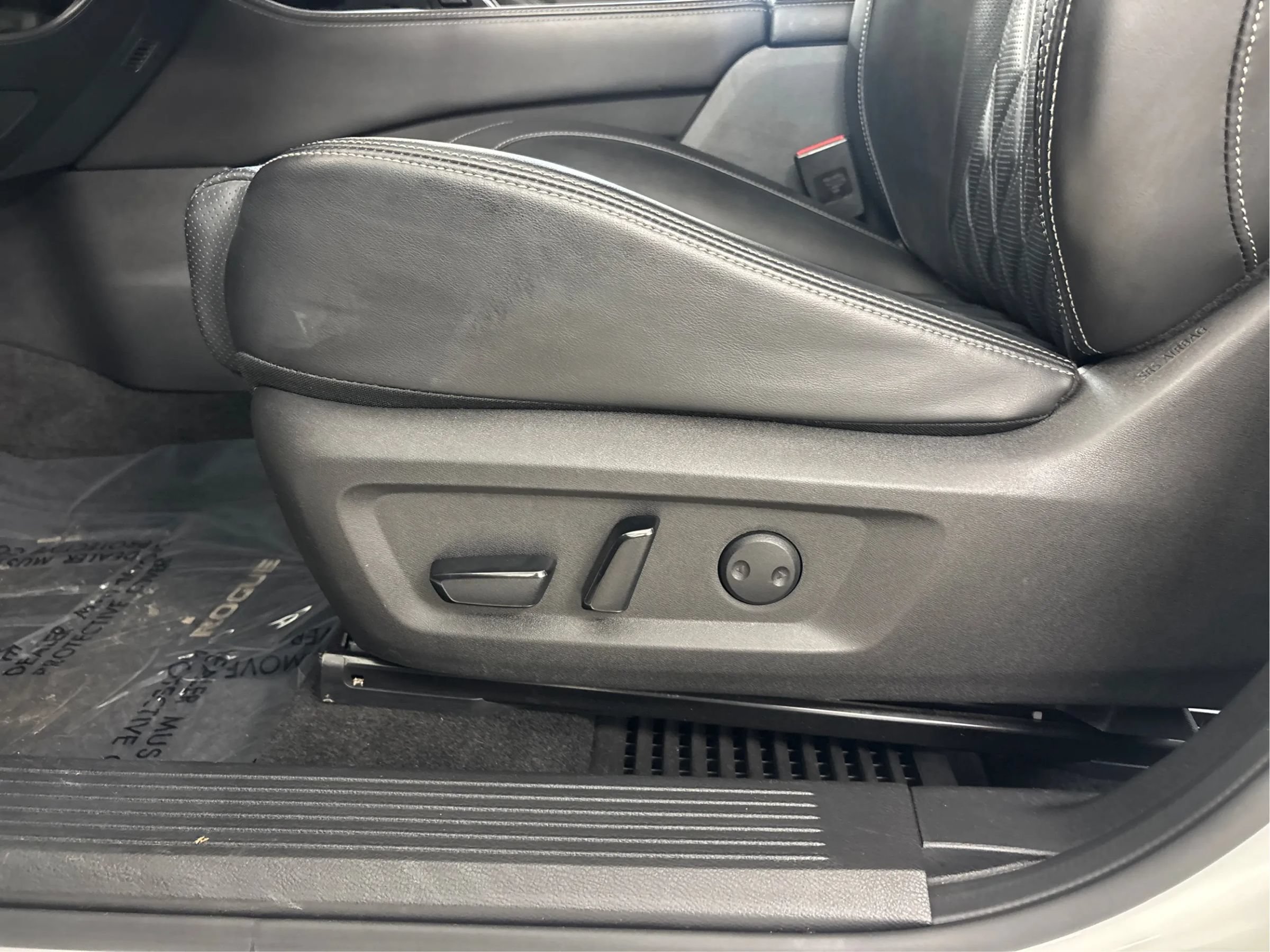Used 2022 Nissan Rogue Platinum w/ Head-Up Display Package AWD/4WD image 24