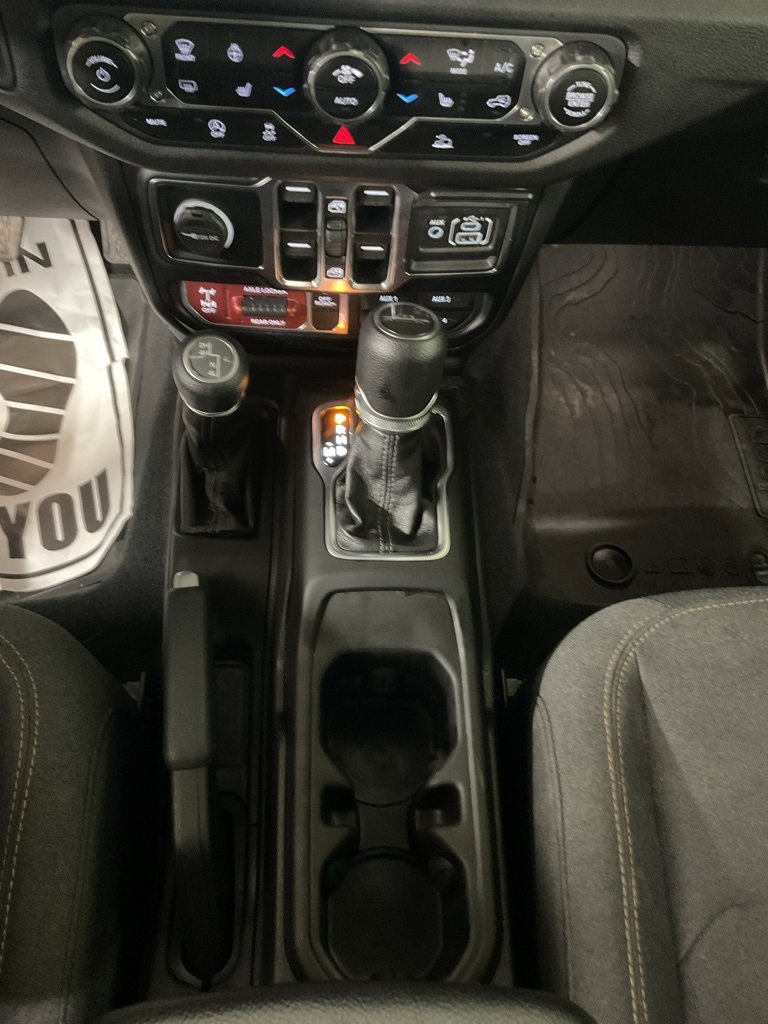 Used 2024 Jeep Gladiator Sport image 19