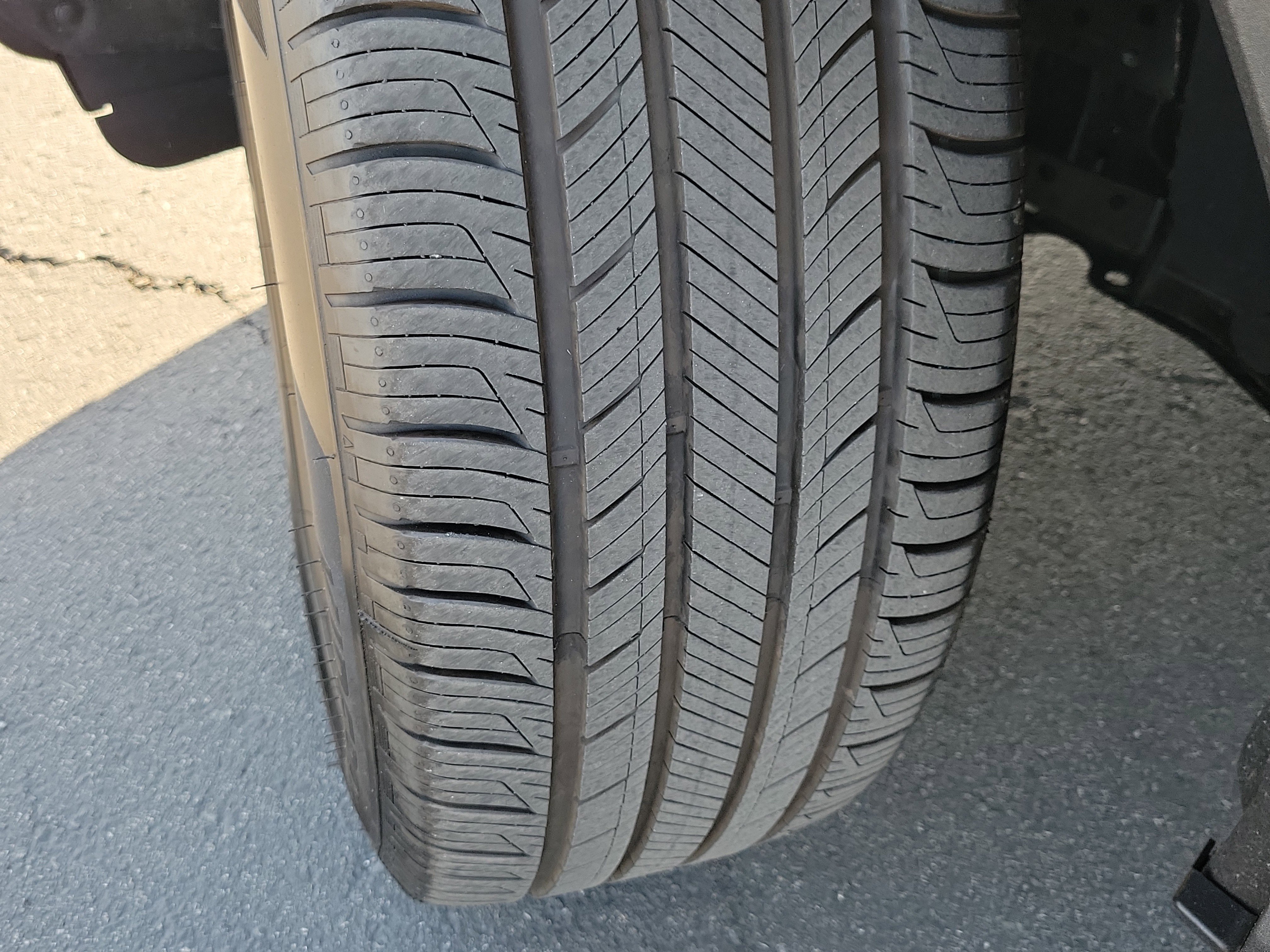 Used 2026 Ford Explorer Active w/ Active Comfort Package RWD image 15