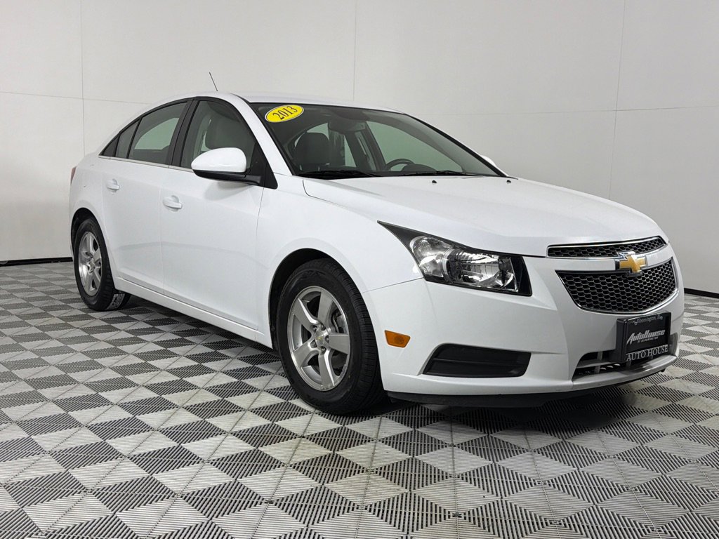 Used 2013 Chevrolet Cruze LT w/ Enhanced Safety Package image 3
