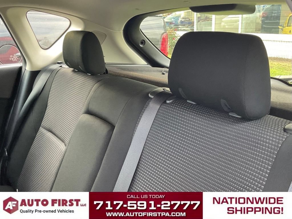 Used 2013 MAZDA MAZDA3 i Touring FWD image 11