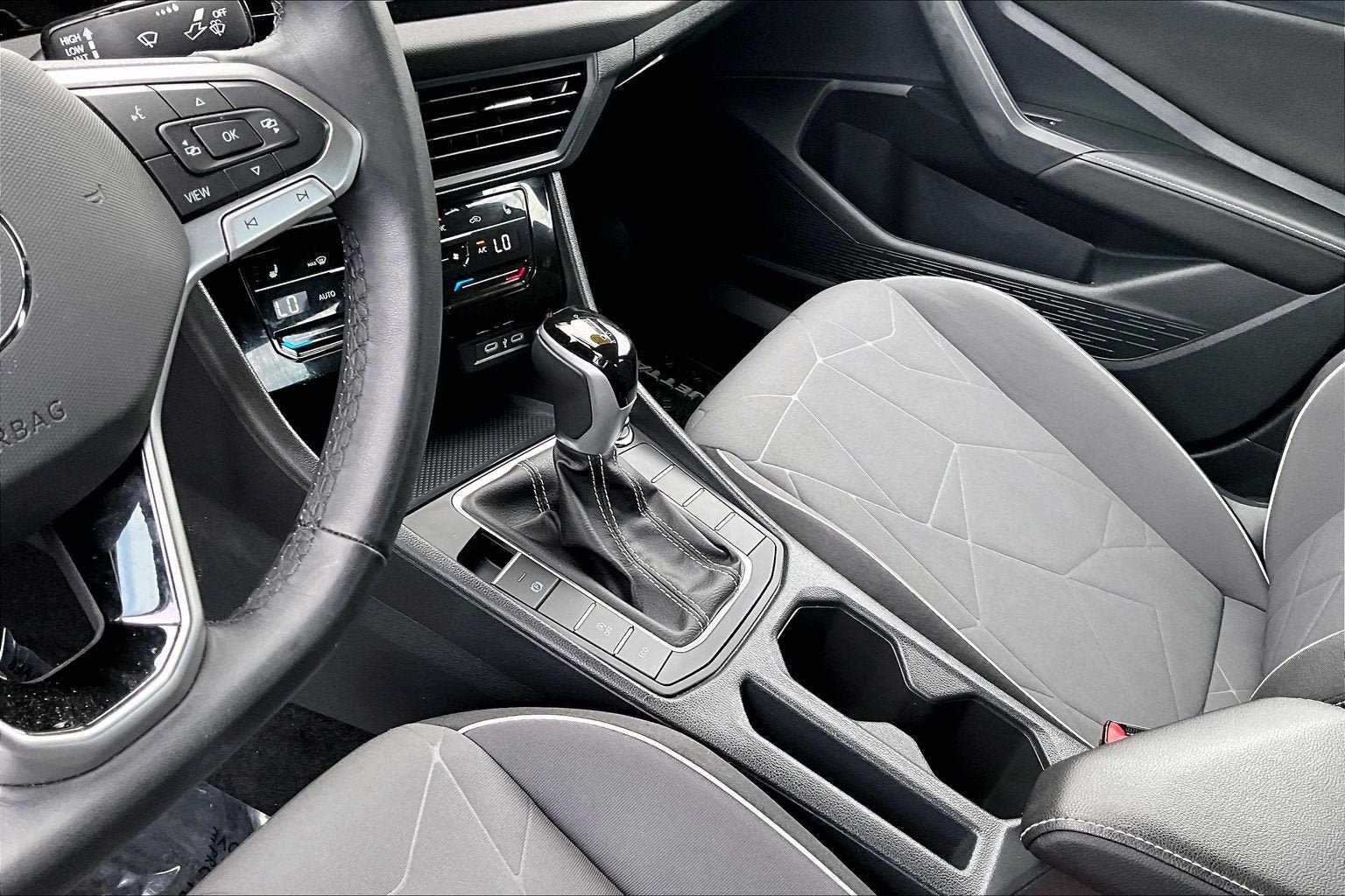 Used 2025 Volkswagen Jetta Sport FWD image 15