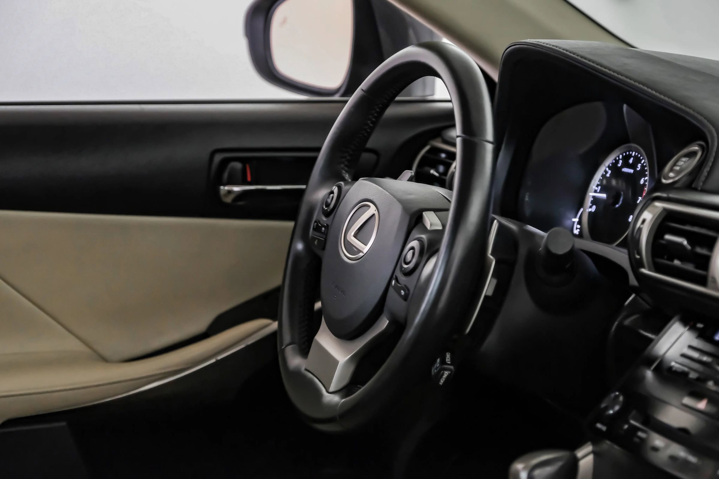 Used 2014 Lexus IS 350 w/ Navigation Package image 16