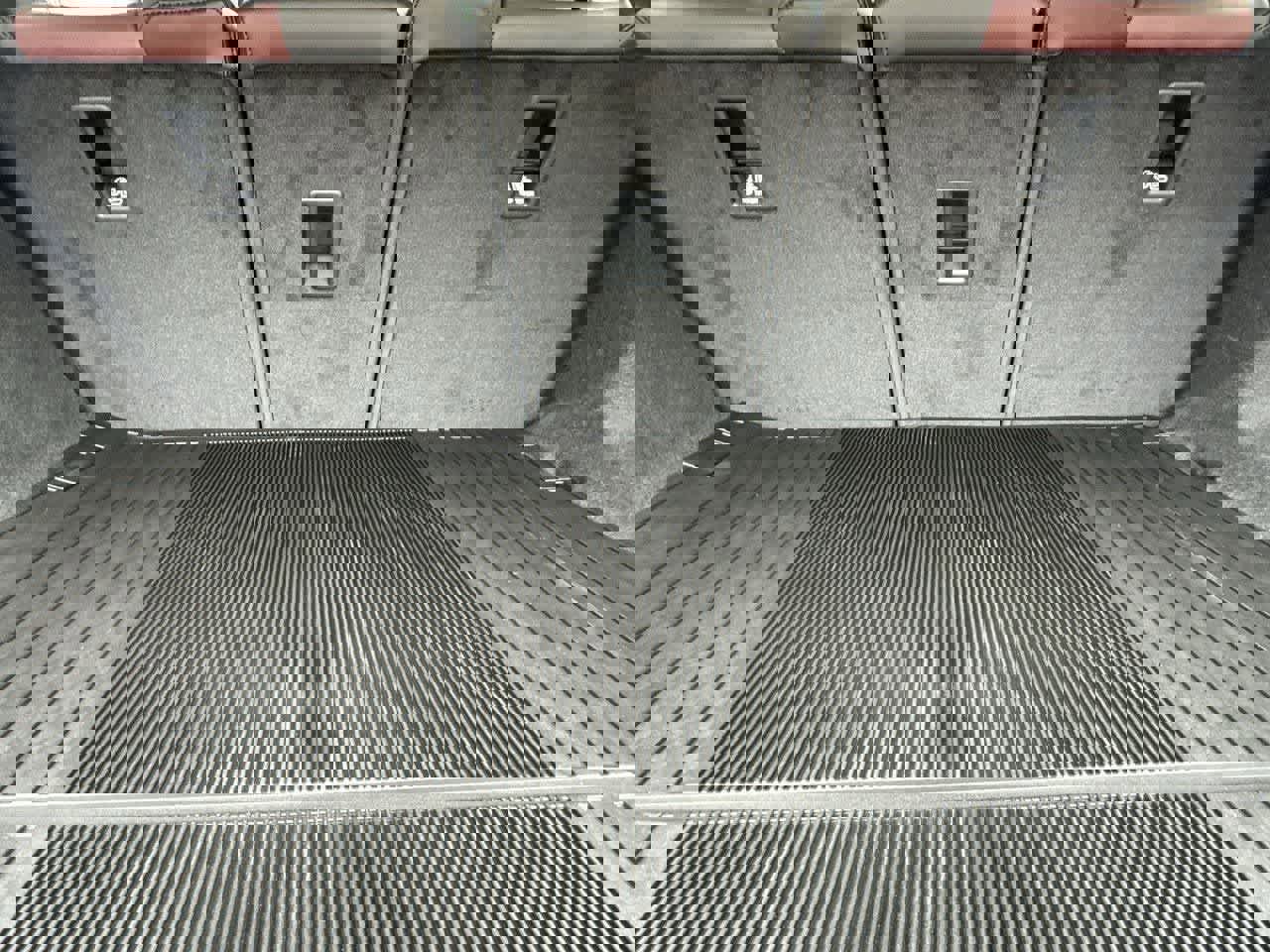 New 2026 Land Rover Range Rover Sport Dynamic SE AWD/4WD image 35