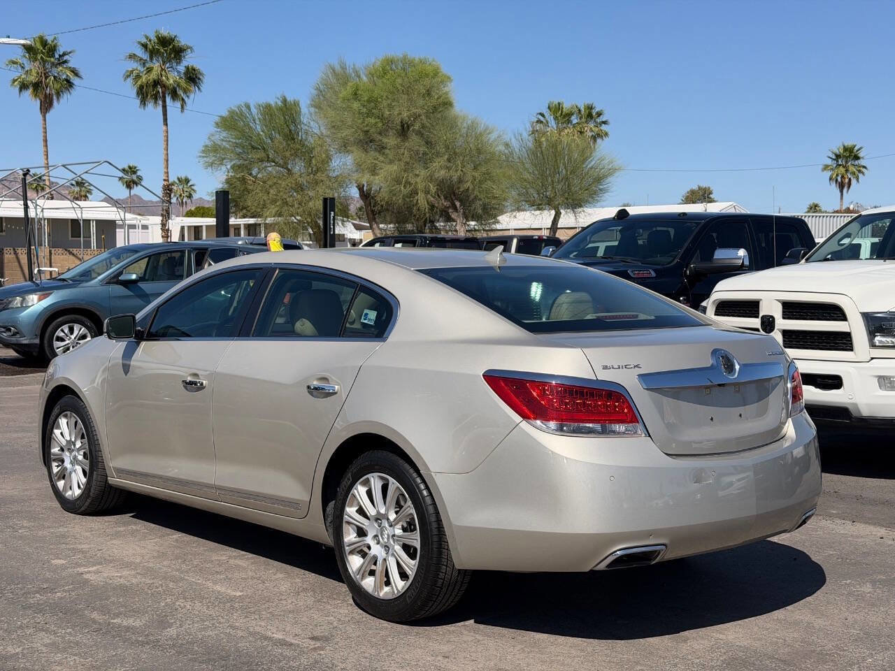 Used 2013 Buick LaCrosse Leather w/ Driver Confidence Package FWD image 5