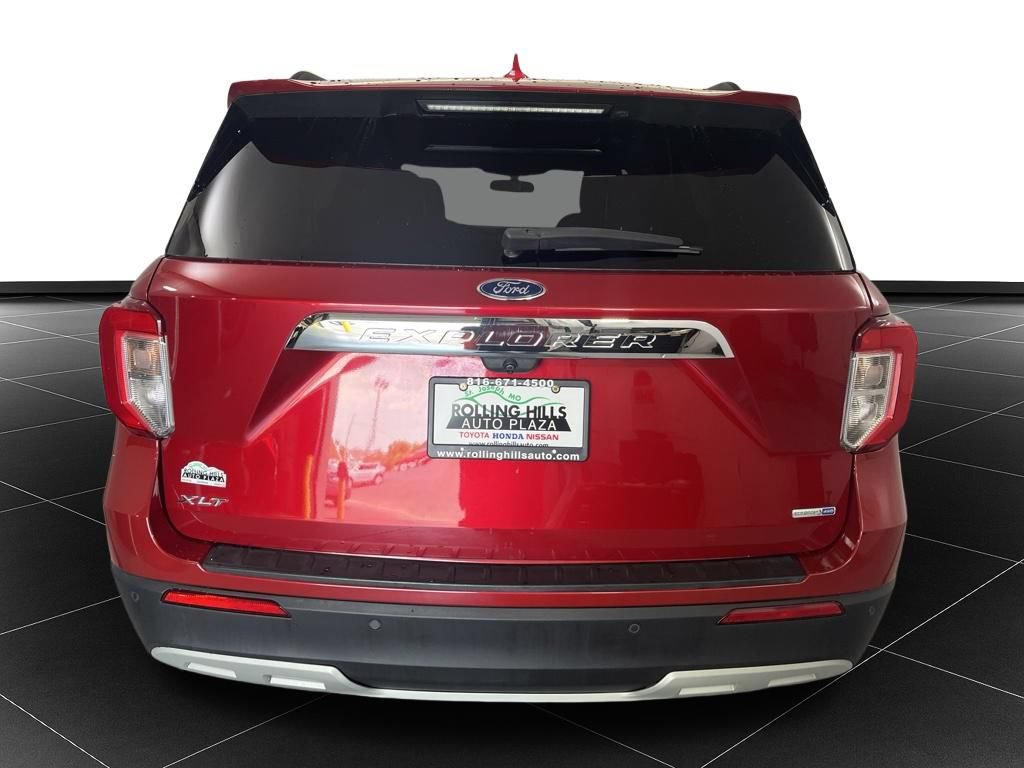 Used 2020 Ford Explorer XLT w/ Equipment Group 202A AWD/4WD image 4