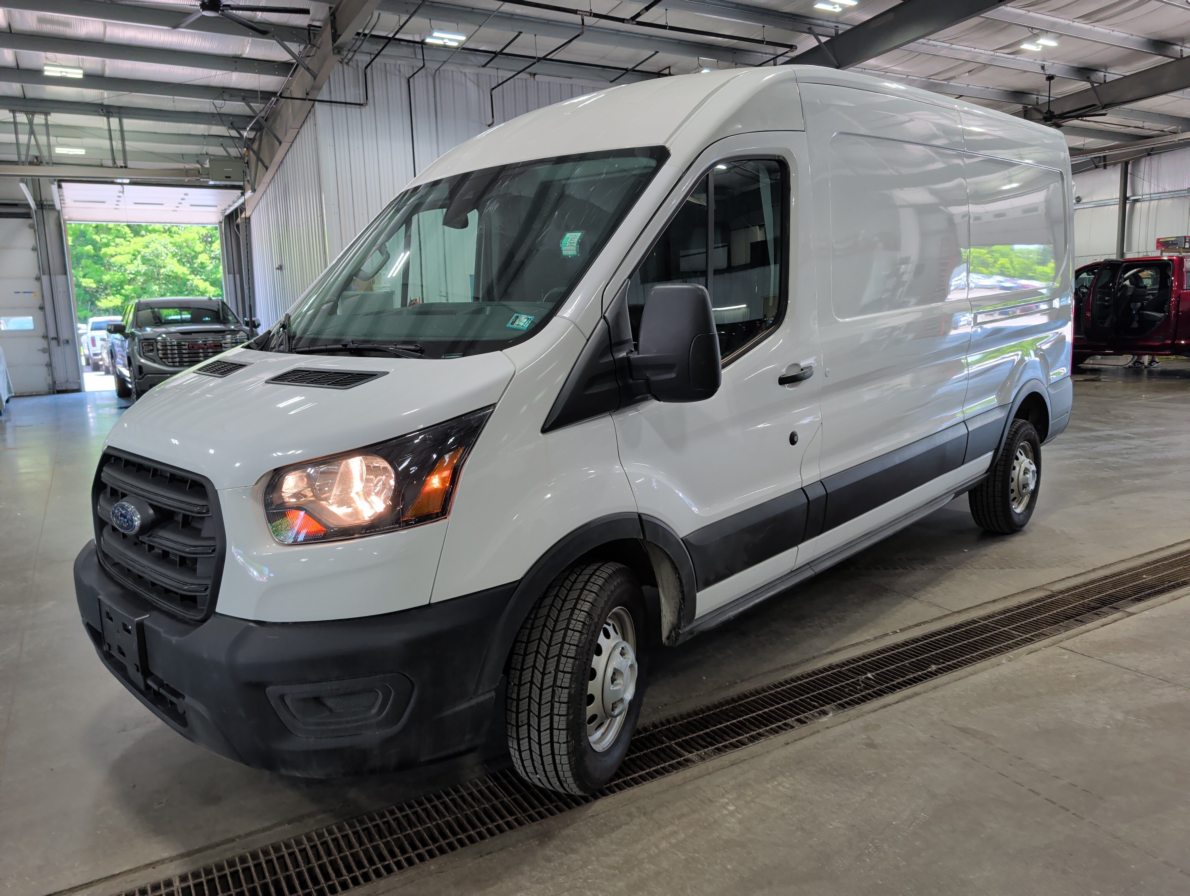 Used 2023 Ford Transit 250 Medium Roof AWD image 6