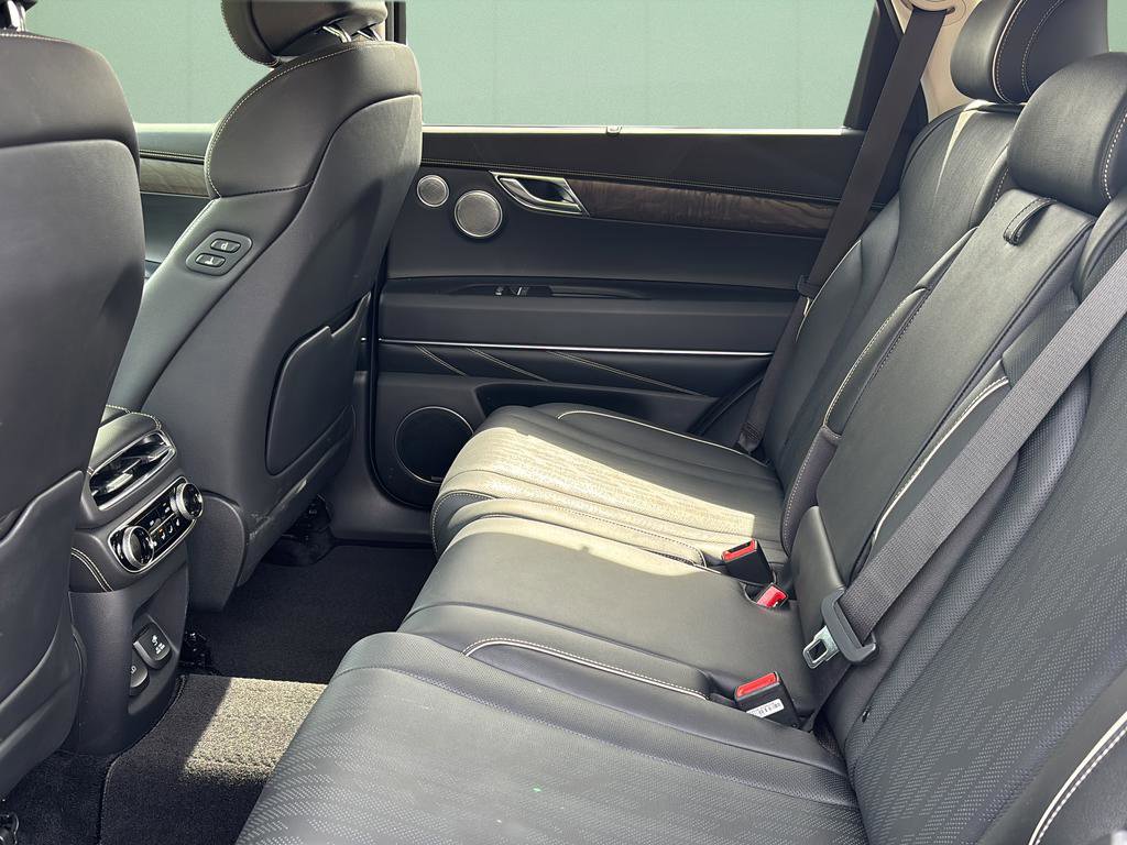 Used 2024 Genesis GV80 3.5T image 16